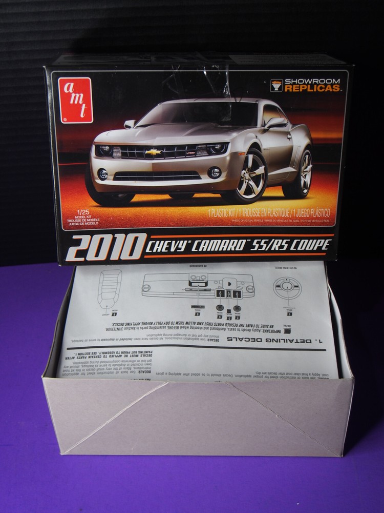 AMT 2010 Chevy Camaro SS/RS Coupe Model Kit 1/25 Scale – Parts Only Bad build