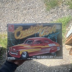 AMT ’49 Mercury 2-Door Club Coupe Model Kit 1:25 Scale Cruisin USA