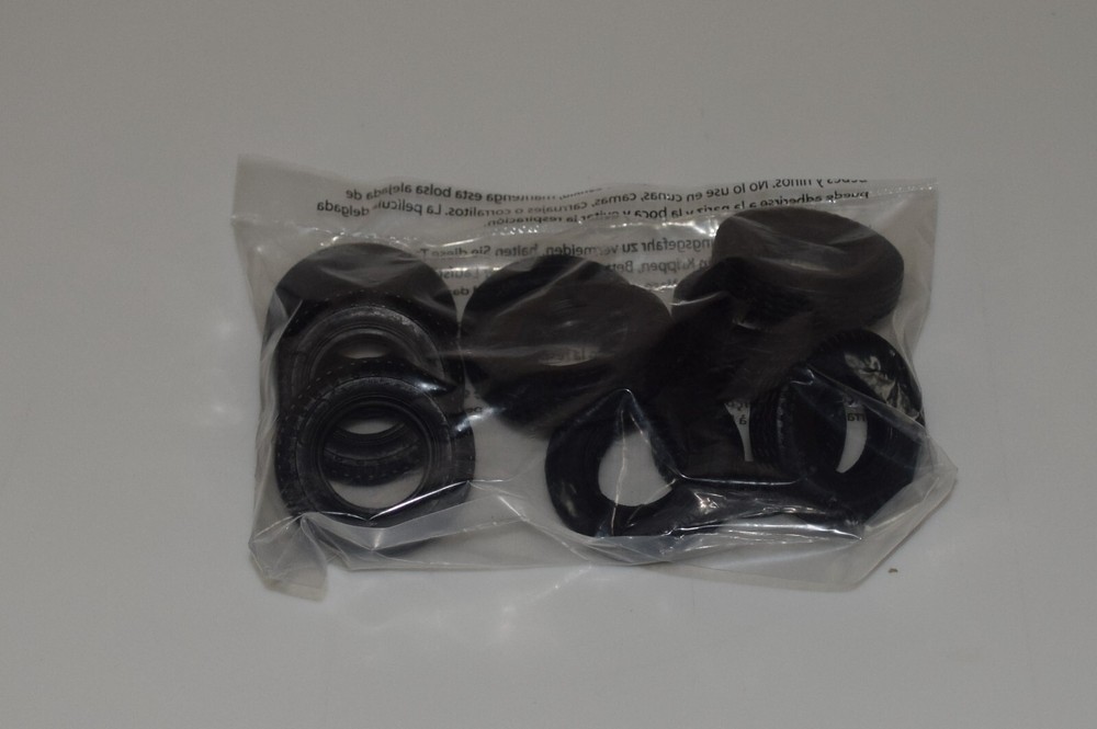 AMT KENWORTH CONVENTIONAL W-925 1021/06 ⭐PARTS⭐ RUBBER TIRE PACKAGE 1:25