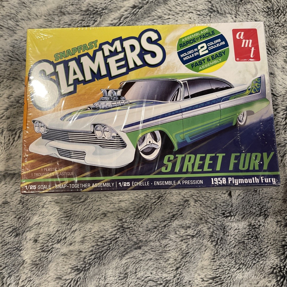 Sealed 1958 Plymouth Street Fury Model Kit 1/25 Scale AMT NEW