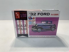 AMT Scale Stars 1932 ’32 Ford V-8 Coupe 1/32 Scale Model Kit AMT1181/12 SEALED