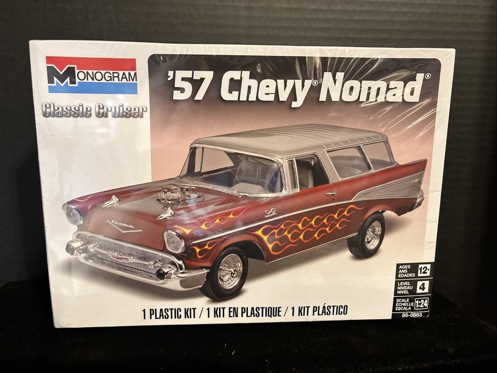 MONOGRAM 85-0883 ‘57 CHEVY NOMAD CRUISER MODEL KIT-NIB-1:24 SCALE