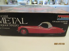 1:24 Monogram Jaguar XK120 model car kit