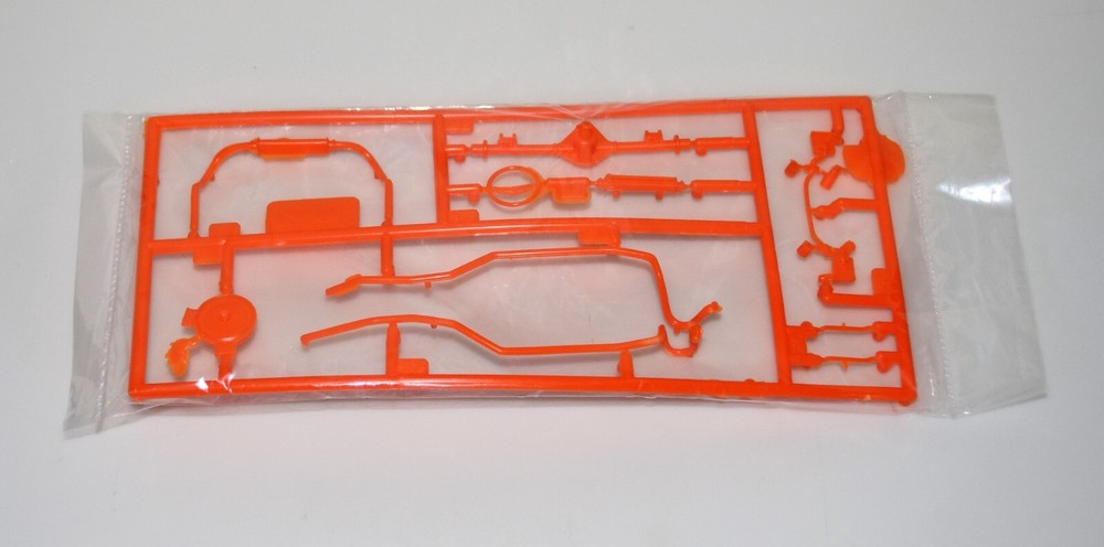 AMT 1970 1/2 CAMARO Z/28 #635L/12 ⭐PARTS⭐ REAR AXLE&DIFF HALF+EXH SYS+MORE 1:25