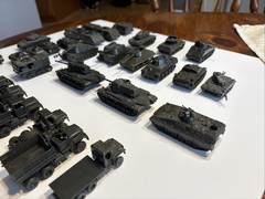 LOT Of 40 1/87 Roco Minitanks Austria 32 Tanks 8 Trucks DBGM HO SCALE