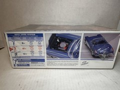 Revell Highway Scenes 1960 Corvette 1:25 Model Kit #85-7802 1997 NEW SEALED