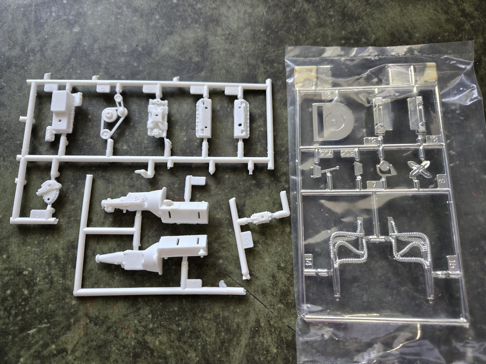 AMT ERTL #24 Dupont Monte Carlo 1:25 #38069A Engine Parts STK A27