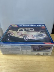 Revell Monogram ‘50 Ford Custom Pickup Model Kit 85-2494 1/25 Factory Sealed