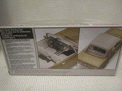 Monogram 1964 1/2 Mustang Convertible 1:24 Scale Model Car Kit Classic Cruiser