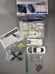 Revell 1/25 scale 2 kit Corvette lot – 2006 Z06 & 1997 Corvette Coupe, Complete