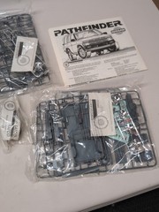 American SATCO #30001 1:24 Scale Nissan Pathfinder New Open Box Sealed Parts