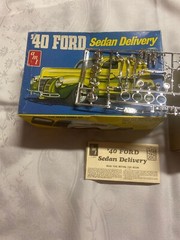 AMT T149 1940 FORD SEDAN DELIVERY VINTAGE “STREET RODS” 1/25 MODEL COMPLETE
