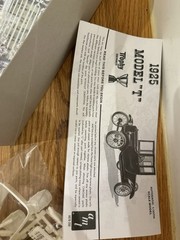 1925 Ford Model T 2 Complete Cars AMT670/12 Plastic Model Kit 1:25