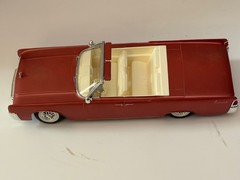 AMT 1961 Lincoln Continental Convertible Kit # K-411 Model built in Box 61