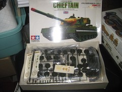 Vintage Motorized Chieftain British Army 46ton Medium Tank by Tamiya -1/35 scale