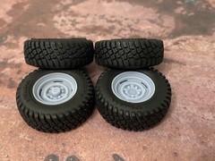 1/24 Scale: 18-Inch “Off-road Steelies” Wheels W/ Mud Tires; Jeep, Resin 1/25