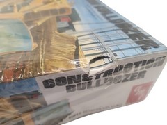 New Sealed AMT # AMT1086/06~CONSTRUCTION BULLDOZER – 1/25 SCALE
