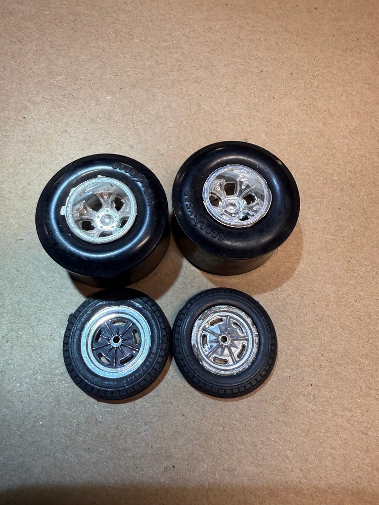 Halibrand Spindle Mount Drag Racing WHEELS Goodyear Slicks Skinny Tires 1/25 SC