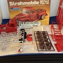 Monogram Stroh’s ’55 Ford Pick-Up 1:24 Unassembled Plastic Kit Decals Red