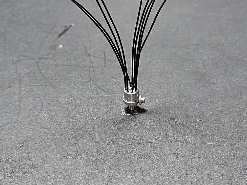 Scale Repro’s Plus 7006 1/24,1/25 8 Cyl. Distributor (Vac. Adv.)-Black Wire)
