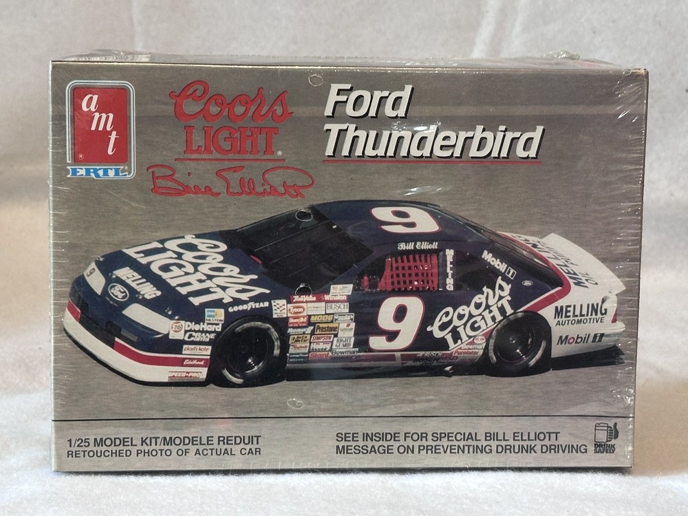AMT #9 Coors Light Ford Thunderbird Bill Elliott Kit # 6740 1:25