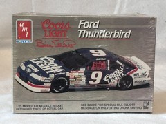 AMT #9 Coors Light Ford Thunderbird Bill Elliott Kit # 6740 1:25