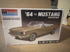 Monogram Classic Cruiser ’64 1/2 Mustang Convertible Kit # 14019 Factory Sealed