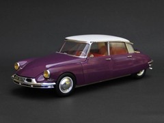 Ebbro 1/24 Citroen DS19 Painted Finished