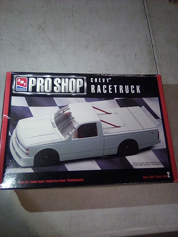 A9C AMT ERTL Chevy Racetruck Pro Shop Model Car Kit #6301 Open, Complete