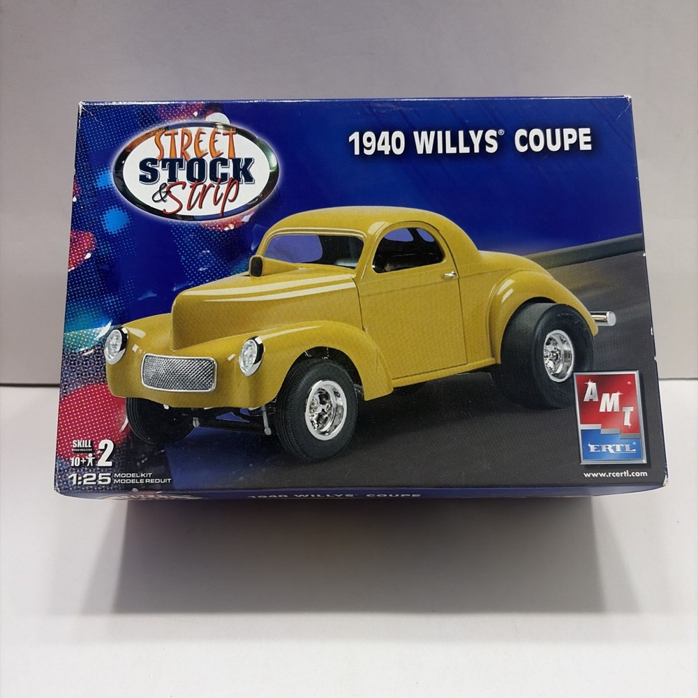 AMT Ertl Street Stock and Strip 1940s willys coupe Model Kit 1:25 Open Box