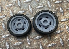 Resin 1/24: 21/20 Scale Inch Chevy Rally Wheels With Wide Rear Tires. 1/25