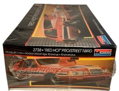 Monogram Red Hot Pro Street T-Bird Thunderbird KIT 2738, 1:24, 1986 Sealed (B46)