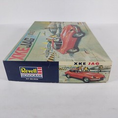 XKE Jag Revell 1:25 Model Kit 0556 Sealed Parts Bag 1998