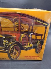 AMT 1237 Ford 1923 Model T Depot Hack 1:25 Scale Model Plastic Kit Sealed *Read