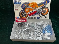 Tamiya 1/12 Honda Repsol NSR500 ’99 – 2 (14077) Brand new