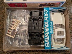 Tamiya 1:24 MAZDA SAVANNA RX-7 MOTORIZED Model Kit