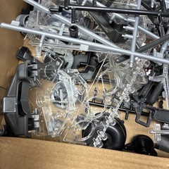 Revell Visible V-8 Engine 1:4 Moving Pistons And Crank Model Kit 85-8883 2 Boxes