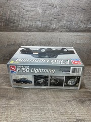 Vintage AMT ERTL 1994 Ford F-150 Lightning 1:25 Scale Model Kit – NEW Sealed