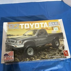 AMT Toyota 1/20 Model Kit – AMT1082