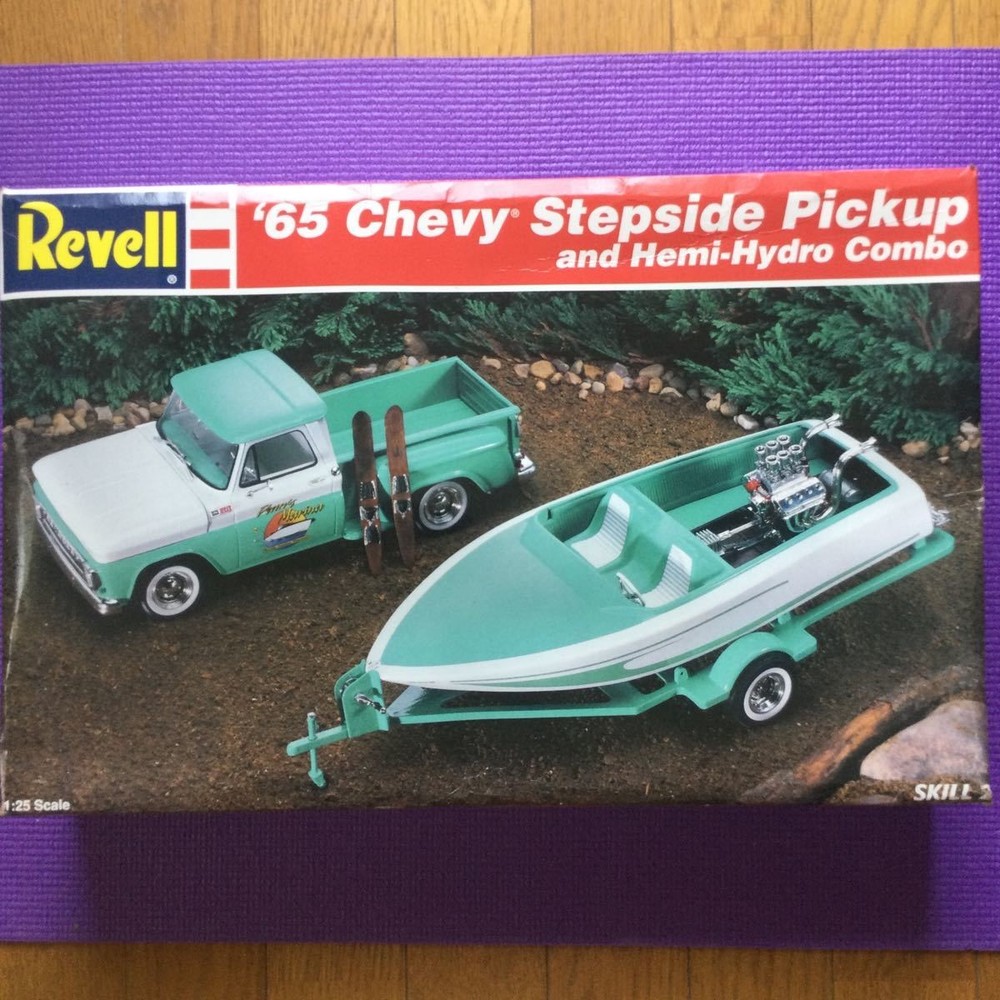 Revell 1/25 65 Chevy Stepside Pickup + Hemi Hydro Combo, Vehicle and Boat Set,
