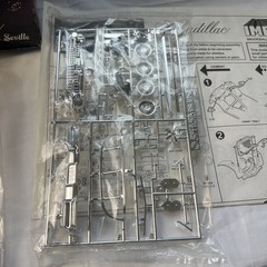IMEX ARII 1958 Cadillac Eldorado Seville Hard Top 1/24 Model Kit 31003-2400