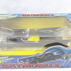 Johnny Lightning The 1960’s Comic Book Batmobile Die-cast Model Kit – 2002 NIOB!