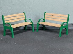 1/18 Scale Park Bench – For model car or 3.75″ action figure diorama (set of 2)