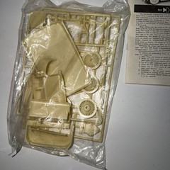 Vintage HUBLEY SJ Duesenberg Classic Metal Model Kit # 4864 1/18 Scale open box