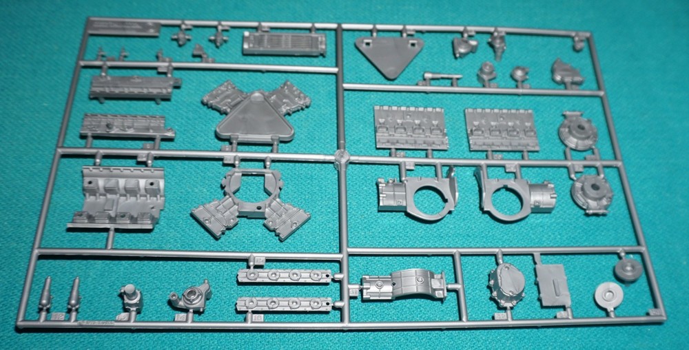 Martini Brabham BT44B F1 1975 Tamiya 1/12 Sprue C Engine Block Etc.