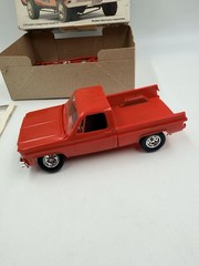 Vintage Monogram 1978 GMC Sport Pickup Truck Model Kit 1/24