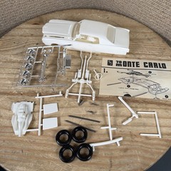 AMT 1970 Chevrolet Monte Carlo Model Kit #X856 Scale 1/25