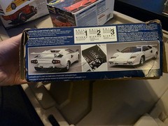 Vintage 1995 MONOGRAM Lamborghini Countach 1:24 Model Car Kit Intact Inside