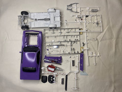 Revell Monogram 1971 Hemi Cuda Plymouth 1:24 Model Kit Skill 2