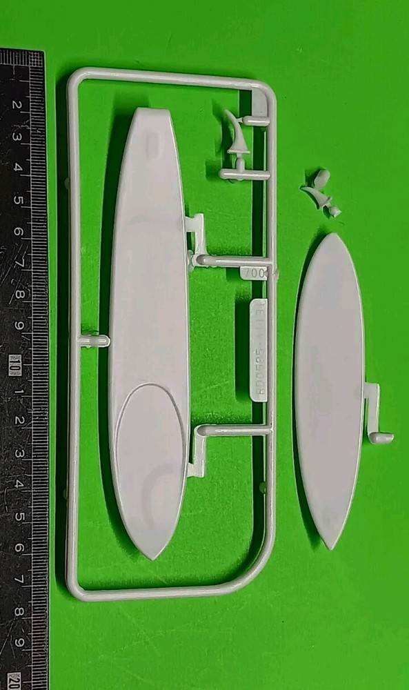 Lot of 2 Surf Boards Long & Short 1/25 AMT Beach Surfer Diorama